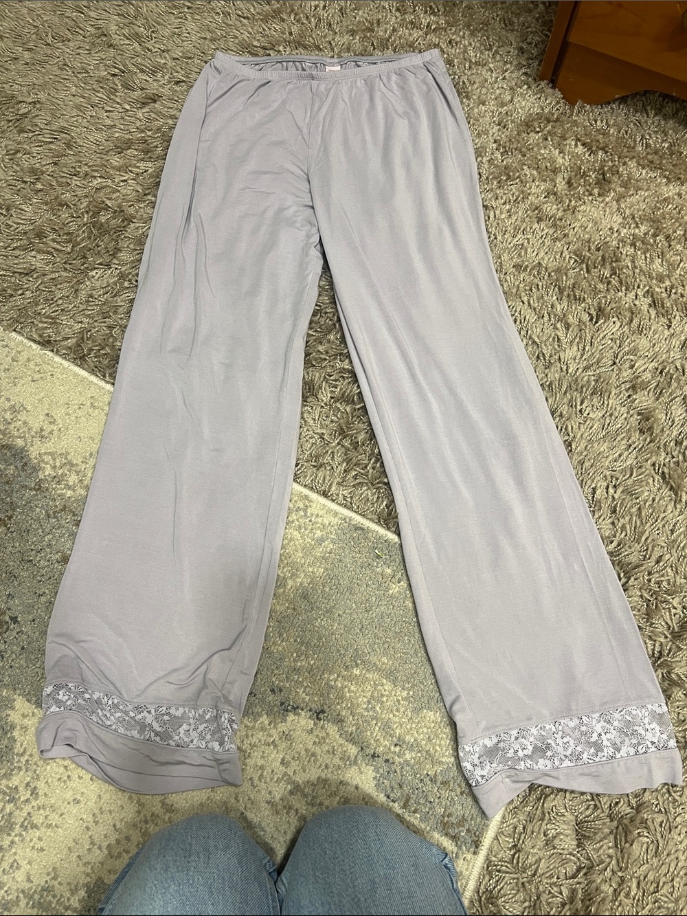 Victoria secret Women’s Lavender Lounge Pajama Pants with Lace Trim LIKE NEW Sm